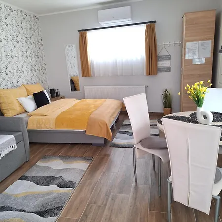 Apartment Varfal