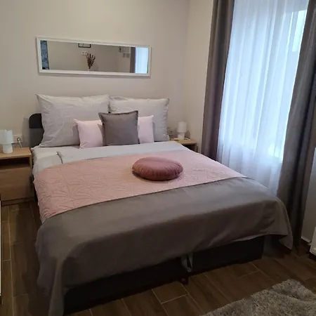 Varfal Apartment Eger