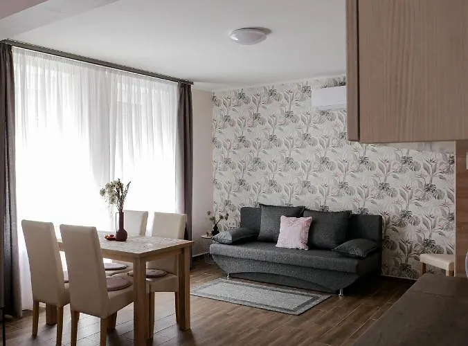 Varfal I Apartament Eger