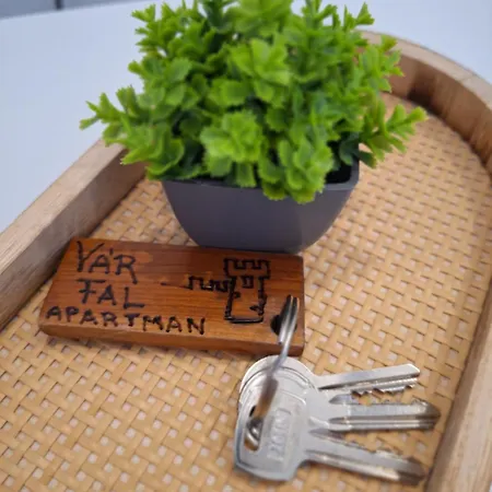 Várfal Appartamento Eger