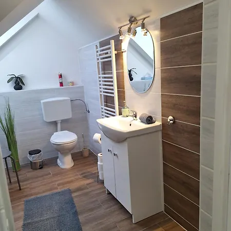 Várfal Apartamento *